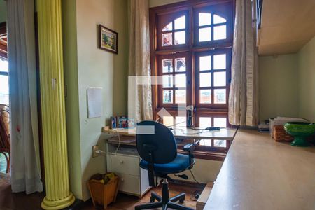 Casa à venda com 250m², 4 quartos e 3 vagasSuíte