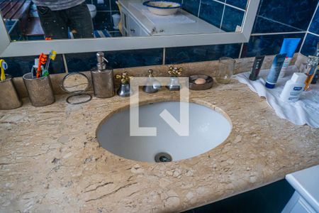 Casa à venda com 250m², 4 quartos e 3 vagasBanheiro da Suíte