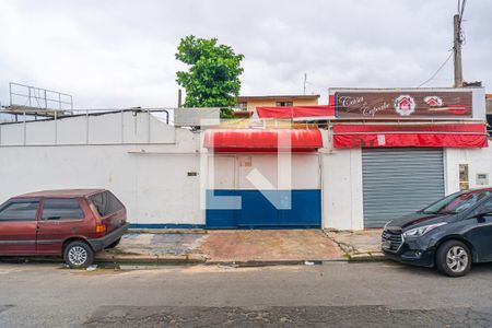 Casa à venda com 250m², 4 quartos e 3 vagasFachada