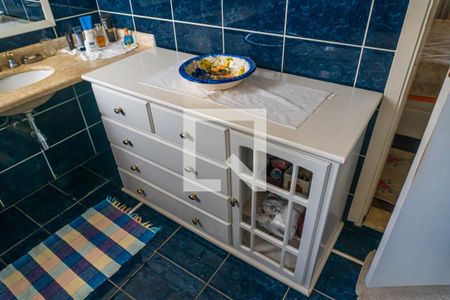 Casa à venda com 250m², 4 quartos e 3 vagasBanheiro da Suíte