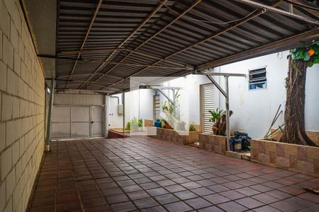 Casa à venda com 250m², 4 quartos e 3 vagasGaragem