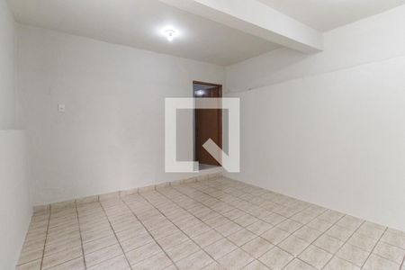 Quarto 1 de casa para alugar com 3 quartos, 70m² em Vila Carmosina, São Paulo