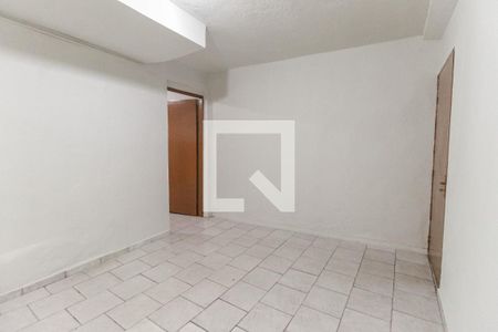 Quarto 2 de casa para alugar com 3 quartos, 70m² em Vila Carmosina, São Paulo