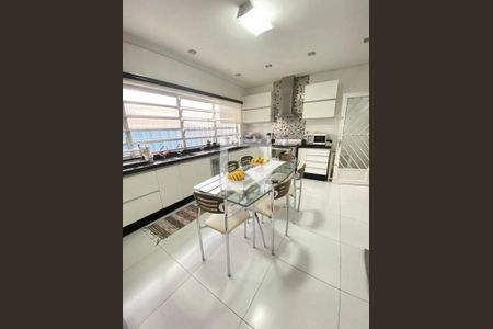 Casa à venda com 3 quartos, 280m² em Vila Pauliceia, São Paulo