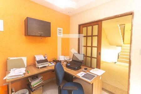 Casa à venda com 360m², 3 quartos e 5 vagasOffice