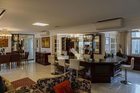 Sala de apartamento à venda com 3 quartos, 210m² em Cerqueira César, São Paulo