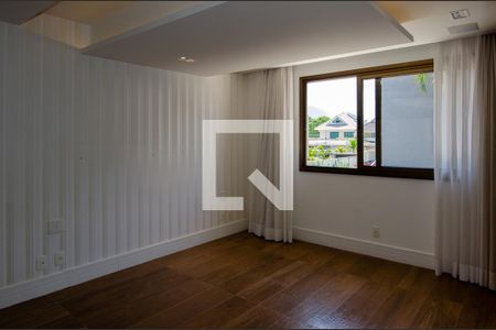 Casa para alugar com 234m², 4 quartos e 1 vaga Suite 3