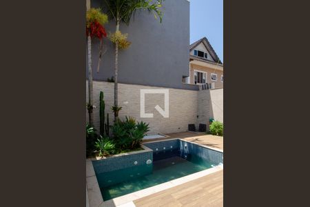 Casa para alugar com 234m², 4 quartos e 1 vagaÁrea externa