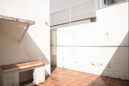 Casa para alugar com 215m², 2 quartos e 2 vagasQuintal