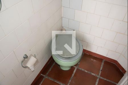 Casa para alugar com 215m², 2 quartos e 2 vagasBanheiro de Serviço