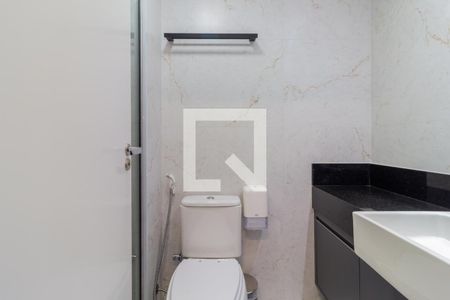 Banheiro de kitnet/studio para alugar com 1 quarto, 31m² em Indianópolis, São Paulo