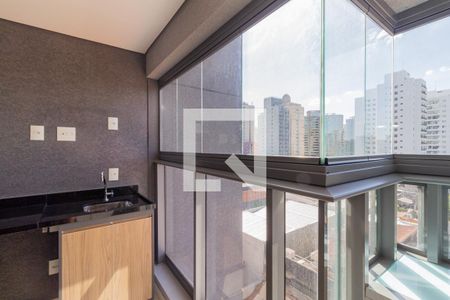 Varanda de kitnet/studio para alugar com 1 quarto, 31m² em Indianópolis, São Paulo