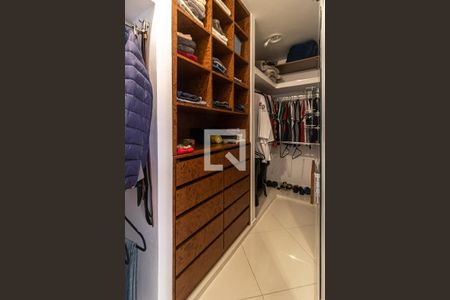 Casa à venda com 160m², 4 quartos e 2 vagasCloset do quarto 1
