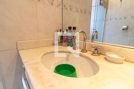 Casa à venda com 160m², 4 quartos e 2 vagasBanheiro do Quarto 1