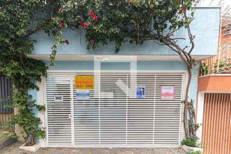 Casa à venda com 160m², 4 quartos e 2 vagasFachada