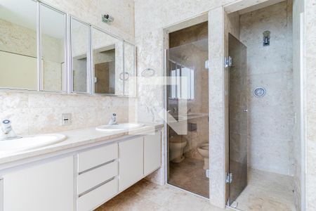 Apartamento à venda com 400m², 4 quartos e 2 vagasBanheiro da Suíte 4