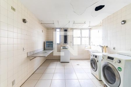 Apartamento à venda com 400m², 4 quartos e 2 vagasLavanderia