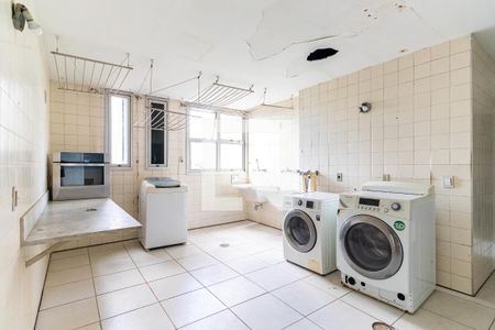 Apartamento à venda com 400m², 4 quartos e 2 vagasLavanderia