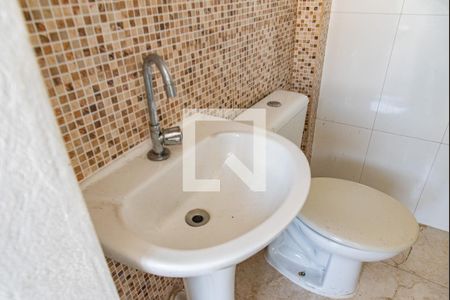 Banheiro de kitnet/studio para alugar com 1 quarto, 25m² em Ipiranga, São Paulo