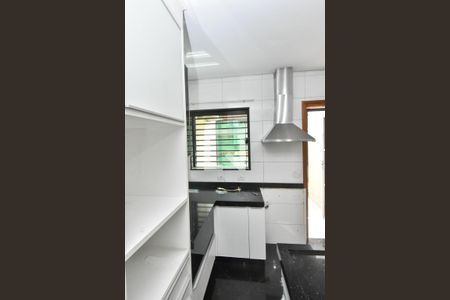 Casa para alugar com 265m², 3 quartos e 3 vagas Casa para alugar com 265m², 3 quartos e 3 vagasCozinha