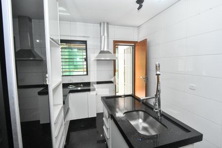 Casa para alugar com 265m², 3 quartos e 3 vagas Casa para alugar com 265m², 3 quartos e 3 vagasCozinha