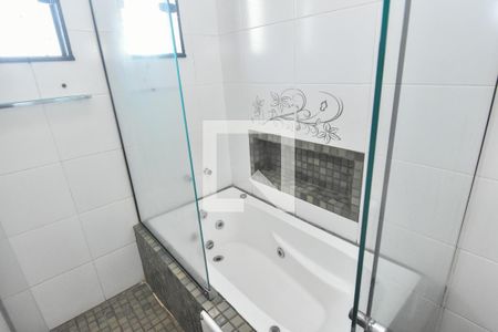 Casa para alugar com 265m², 3 quartos e 3 vagas Casa para alugar com 265m², 3 quartos e 3 vagasBanheiro da Suíte