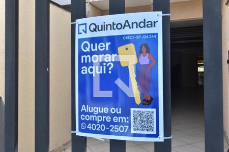 Casa para alugar com 265m², 3 quartos e 3 vagas Casa para alugar com 265m², 3 quartos e 3 vagasFachada