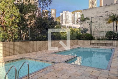 Apartamento à venda com 150m², 4 quartos e 3 vagasÁrea comum - Piscina
