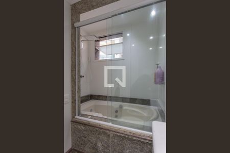 Apartamento à venda com 150m², 4 quartos e 3 vagasBanheiro da Suíte