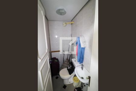 Apartamento à venda com 154m², 3 quartos e 3 vagas Apartamento à venda com 154m², 3 quartos e 3 vagasBanheiro de serviço