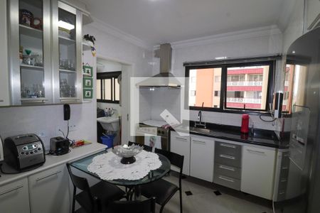 Apartamento à venda com 154m², 3 quartos e 3 vagas Apartamento à venda com 154m², 3 quartos e 3 vagasCozinha