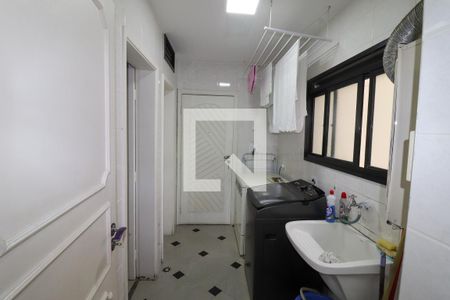 Apartamento à venda com 154m², 3 quartos e 3 vagas Apartamento à venda com 154m², 3 quartos e 3 vagasLavanderia