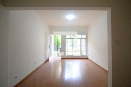 Sala de casa à venda com 2 quartos, 190m² em Cerqueira César, São Paulo