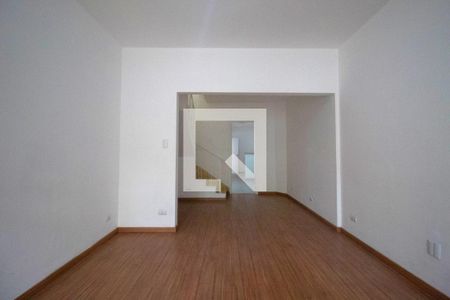 Casa à venda com 190m², 2 quartos e 1 vagaSala