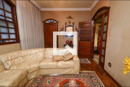 Casa para alugar com 4 quartos, 365m² em Santa Tereza, Belo Horizonte