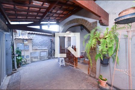 Casa para alugar com 4 quartos, 365m² em Santa Tereza, Belo Horizonte