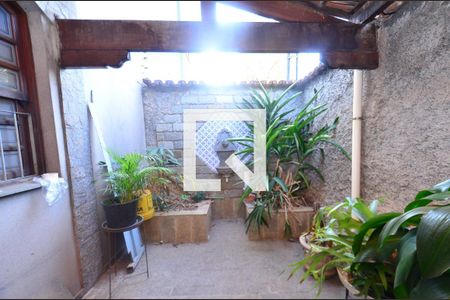 Casa para alugar com 4 quartos, 365m² em Santa Tereza, Belo Horizonte