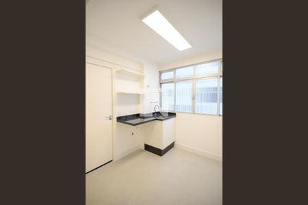 Apartamento à venda com 120m², 3 quartos e 2 vagas Apartamento à venda com 120m², 3 quartos e 2 vagasÁrea de Serviço