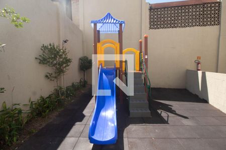 Apartamento para alugar com 48m², 2 quartos e 1 vaga Apartamento para alugar com 48m², 2 quartos e 1 vagaÁrea comum - Playground