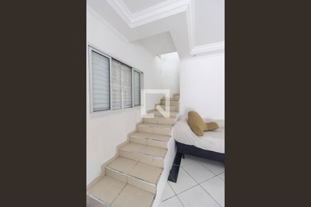 Escada de casa para alugar com 4 quartos, 139m² em Jardim Esmeralda, São Paulo