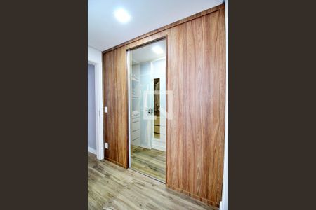 Apartamento à venda com 75m², 2 quartos e 2 vagasCloset da Suíte 