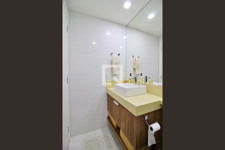 Apartamento à venda com 75m², 2 quartos e 2 vagasBanheiro