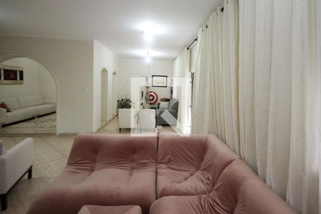 Sala da lareira de casa à venda com 3 quartos, 360m² em Jardim Avelino, São Paulo