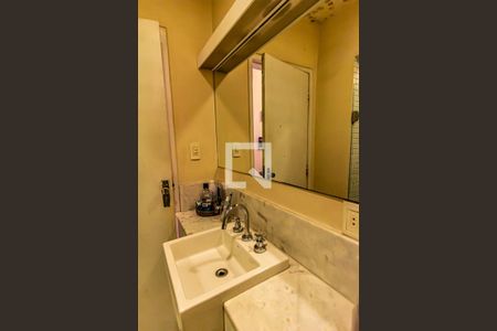 Apartamento para alugar com 147m², 3 quartos e sem vaga Apartamento para alugar com 147m², 3 quartos e sem vagaBanheiro