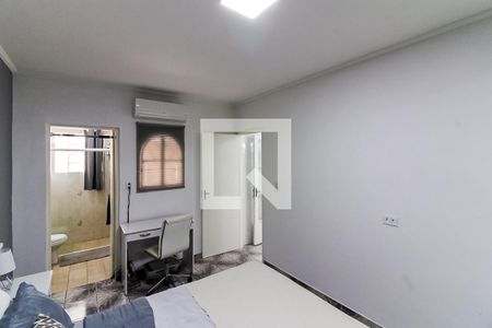 Casa à venda com 250m², 5 quartos e 8 vagas Casa à venda com 250m², 5 quartos e 8 vagasCasa 2 - Quarto 1