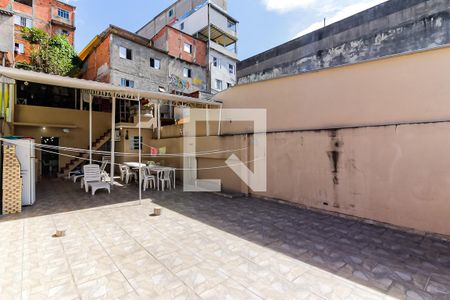 Casa à venda com 250m², 5 quartos e 8 vagas Casa à venda com 250m², 5 quartos e 8 vagasTerraço