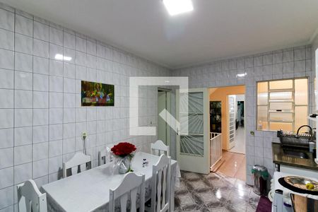 Casa à venda com 250m², 5 quartos e 8 vagas Casa à venda com 250m², 5 quartos e 8 vagasCozinha