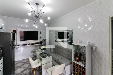 Casa à venda com 250m², 5 quartos e 8 vagas Casa à venda com 250m², 5 quartos e 8 vagasCozinha