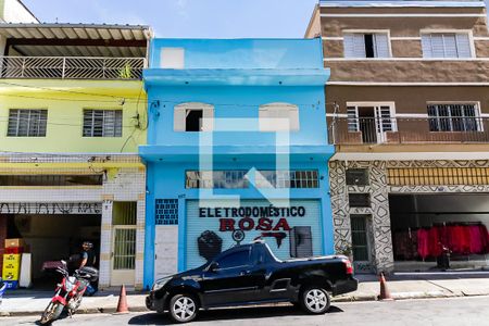 Casa à venda com 250m², 5 quartos e 8 vagas Casa à venda com 250m², 5 quartos e 8 vagasFachada