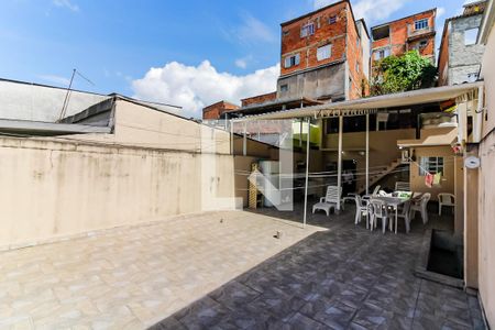 Casa à venda com 250m², 5 quartos e 8 vagas Casa à venda com 250m², 5 quartos e 8 vagasTerraço